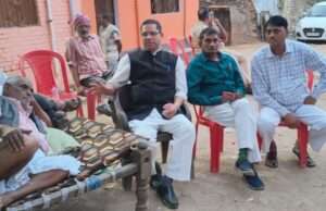 अधिवक्ता रिंकू सिंह हत्याकांड, आप डेलिगेशन ने परिजनों से की मुलाकात