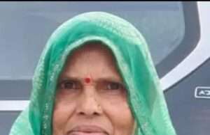 प्रयागराज में ओवरब्रिज पर बाइक डिवाइडर से टकराई महिला की मौत, चालक गंभीरय बच्ची सुरक्षित बची