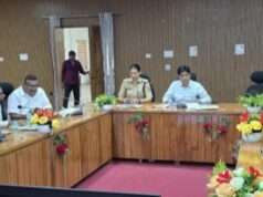 ऋण योजनाओं में शत-प्रतिशत लक्ष्य पूर्ण, एडीएम ने अधिकारियों-बैंकर्स को सराहा