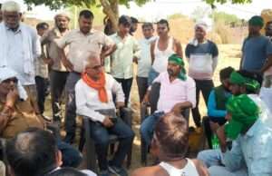 जफराबाद में भीषण आग से घर खाक, बाइक समेत 20 बोरी धान जला