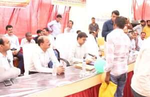 ग्राम चौपाल में सुनी गईं ग्रामीणों की समस्याएं, मौके पर समाधान के दिए निर्देश