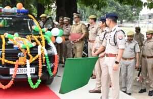 पुलिस को मिली नई ताकत, यूपी-112 के लिए दो इनोवा क्रिस्टा वाहन शामिल