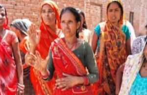 हिंसा: ‘दरवाजे तोड़कर घरों में घुसी पुलिस, हमको और बच्चों को पीटा’; महिलाओं ने सुनाई पीड़ा