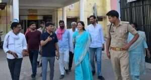 मछलीशहर की सपा विधायक डॉ. रागिनी सोनकर ने कस्बे में निर्माणाधीन नेत्र चिकित्सालय का निरीक्षण