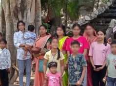 महिलाओं और बालिकाओं को पुलिस ने किया जागरूक