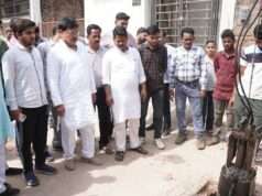 ऊर्जा मंत्री तोमर ने उपनगर ग्वालियर में नाला निर्माण एवं सीवर लाइन का किया निरीक्षण