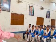 स्क्रीन टाइम बढ़ने से तनाव भी बढ़ता है डॉक्टर रविंद्र नाथ वर्मा