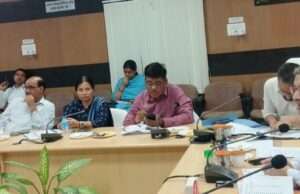 स्कूल चलो अभियान में तेजी लाने के निर्देश, कोई बच्चा न रहे ड्रॉपआउट: डीएम