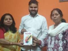 महाराष्ट्र की सुप्रसिद्ध लेखिका ने अर्पित को किया सम्मानित