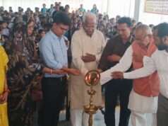 पीसीएस आनंद राज सिंह का माता-पिता के साथ हुआ भव्य स्वागत