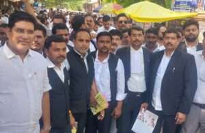 बार चुनाव में विजय सिंह – अनुराग नारायण का जनसंपर्क तेज