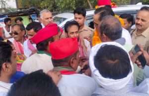 सपा नेता नसीमुद्दीन सिद्दीकी का आगमन, चिल्लाघाट से ललौली तक भव्य स्वागत