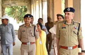 एडीजी प्रयागराज जोन का फतेहपुर दौरा, होमगार्ड भर्ती परीक्षा केंद्रों का किया निरीक्षण