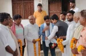 कांग्रेसियों ने राहुल यादव को किया सम्मानित