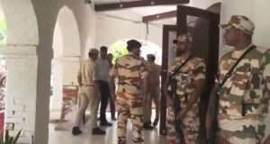 कानपुर पुलिस कमिश्नरेट पर ITBP का ‘घेराव’! हथियारबंद जवानों की मौजूदगी से मचा हड़कंप, देखें वीडियो