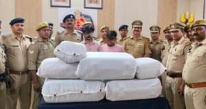 80 लाख रुपये के अवैध गांजे के साथ दो तस्कर गिरफ्तार