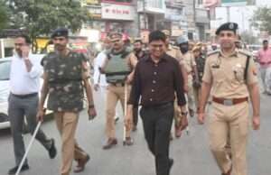 बकरीद को लेकर अलर्ट पर प्रशासन, डीएम और एसपी ने संभाली कमान, किया फ्लैग मार्च