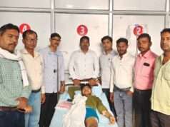 मानवता परिवार ने सड़क दुर्घटना में घायल सदस्य को दी आर्थिक सहायता