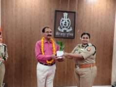 सेवानिवृत्त होने पर आईजी आरपी सिंह को पुलिस लाइन में दी गई विदाई
