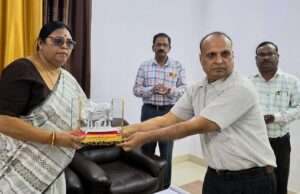 राज्य मंत्री ने पशुपालन एवं दुग्ध विकास विभाग की समीक्षा बैठक में योजनाओं के प्रभावी क्रियान्वयन पर दिया जोर