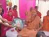 गविष्ठ यात्रा का भव्य स्वागत, शंकराचार्य ने हेमलता पटेल को सौंपी गौरक्षा अभियान की अहम जिम्मेदारी
