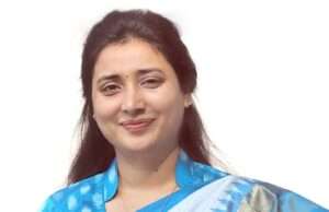 लोकतंत्र की कसौटी पर विकास : क्या विपक्ष की आवाज़ उठाने की कीमत जनता चुकाएगी?