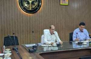 प्रधानमंत्री आदर्श ग्राम योजना की हुई समीक्षा बैठक
