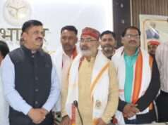 समाधान दिवस में गरजी डीएम की सख्ती: बंद रास्ते खुलेंगे, अतिक्रमण हटेगा.भूसा दान करने वालों को मिला ‘पुण्य की एफडी’ सम्मान