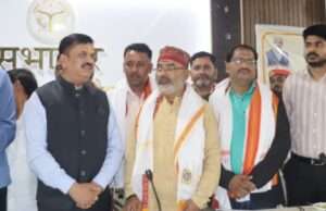 समाधान दिवस में गरजी डीएम की सख्ती: बंद रास्ते खुलेंगे, अतिक्रमण हटेगा.भूसा दान करने वालों को मिला ‘पुण्य की एफडी’ सम्मान