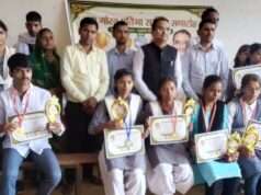 राधेश्याम आगवेंद्र इंटर कॉलेज रैकरी में मेधावी छात्र हुए सम्मानित