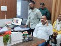 25-30 किलोमीटर दूर ड्यूटी व अधिक HLB भार का शिक्षकों ने किया विरोध