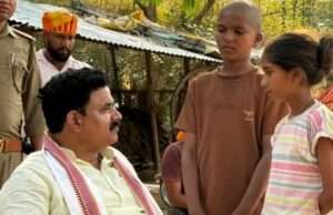 बदलापुर विधायक रमेश चंद्र मिश्र पीड़ित परिवार से मिले, अनाथ बच्चों की शिक्षा का उठाया जिम्मा