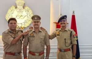 जौनपुर पुलिस में पीपिंग सेरेमनी:उपनिरीक्षक त्रिवेणी सिंह निरीक्षक पद पर पदोन्नत, एसएसपी ने पहनाए बैज