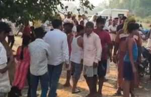 बेल्हा देवी मंदिर के पीछे बाग में युवक का शव मिलने से सनसनी, हत्या की आशंका