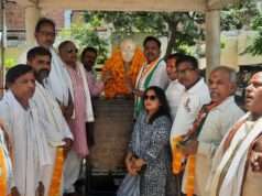 कांग्रेस कार्यकर्ताओं ने पूर्व प्रधानमंत्री स्वर्गीय राजीव गांधी की पुण्यतिथि पर दी श्रद्धांजलि