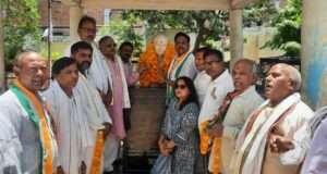 कांग्रेस कार्यकर्ताओं ने पूर्व प्रधानमंत्री स्वर्गीय राजीव गांधी की पुण्यतिथि पर दी श्रद्धांजलि