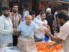 पूर्व जिला पंचायत सदस्य की प्रथम पुण्यतिथि पर शरबत वितरण का हुआ आयोजन