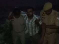 अवैध असलहा गैंग का सरगना पुलिस मुठभेड़ में गिरफ्तार, दूसरा मौके से फरार