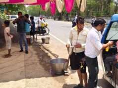 जेठ मास के बृहस्पतिवार पर राहगीरों को पिलाया गया शरबत