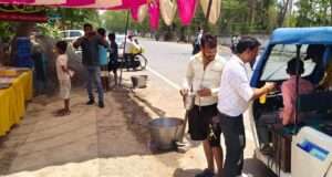जेठ मास के बृहस्पतिवार पर राहगीरों को पिलाया गया शरबत