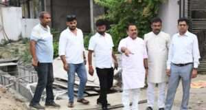 डीएम ने किया निर्माणाधीन नाले का निरीक्षण, बरसात से पहले कार्य पूर्ण करने के सख्त निर्देश
