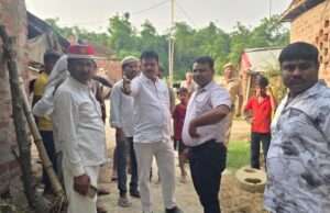 डीएम के दरबार में 9 साल का दर्द, 6 घंटे में मिला इंसाफ: एसडीएम ने मौके पर निपटाया रास्ता विवाद