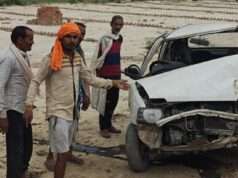 तेज रफ्तार कार पेड़ से टकराई, पांच घायल; दो की हालत गंभीर