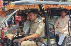 लग्जरी गाड़ी छोड़ ई-रिक्शा से प्रशिक्षण वर्ग पहुंचे भाजपा विधायक राजेंद्र सिंह पटेल