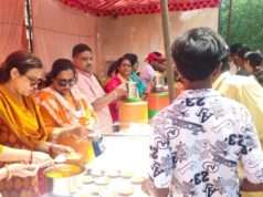 महिला शिक्षक संघ ने आयोजित किए भव्य शरबत वितरण कार्यक्रम