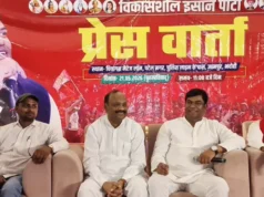 भदोही में बोले मुकेश सहनी, आरक्षण नहीं मिला तो सरकार को उखाड़ फेंकेंगे, सत्ता की मलाई चाटने का आरोप लगाते हुए डॉ. संजय निषाद को दे डाला बड़ा ऑफर