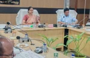 बाढ़ से निपटने की तैयारी तेज, डीएम ने अधिकारियों को दिए निर्देश