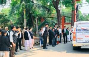 जनपद न्यायाधीश ने राष्ट्रीय लोक अदालत के प्रचार वाहन को हरी झंडी दिखाकर किया रवाना