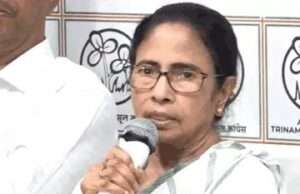 पश्चिम बंगाल की मुख्यमंत्री ममता बनर्जी ने इस्तीफा देने से किया इंकार