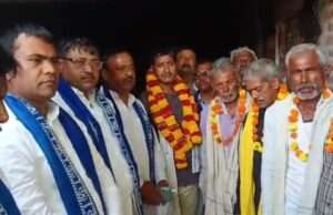 अयाह शाह में बसपा का बढ़ा जनाधार, एक दर्जन लोगों ने थामा हाथी का दामन